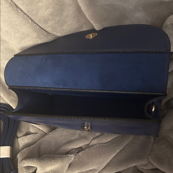 Gucci Navy Crossbody Bag - Picture 5 of 6